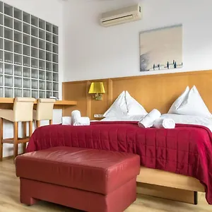 Hotel Corvinus - Newly Renovated, Viena
